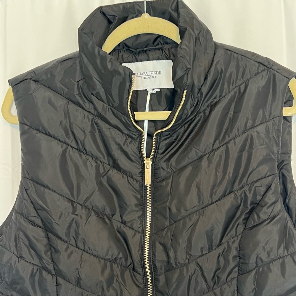 Chiara Forthi Milano Black Vest Size M NWT's - Picture 2 of 5
